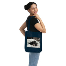 Cargar imagen en el visor de la galería, &#39;SLOW wear&#39; Organic Canvas Tote Bag feat. original art by member Helen Nix
